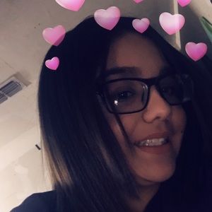 Meet your Posher, Estrella